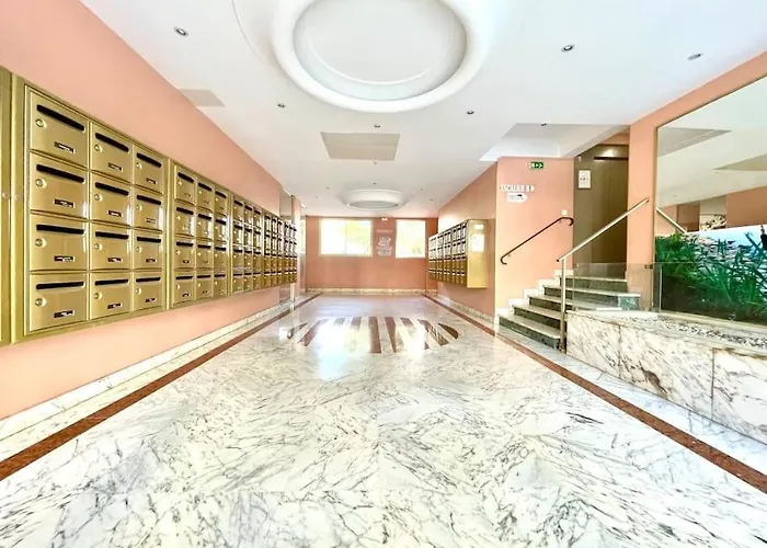 Апартаменти Magnifique 2p Vue Terrasse Parking Жюан-ле-Пен